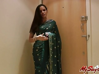 indian sexy babe jasmine strip naked taking off her sari