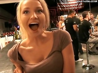 Hot Chick in a Bar Shows me Everything